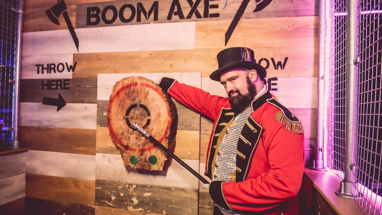 Boom Battle Bar axe throwing