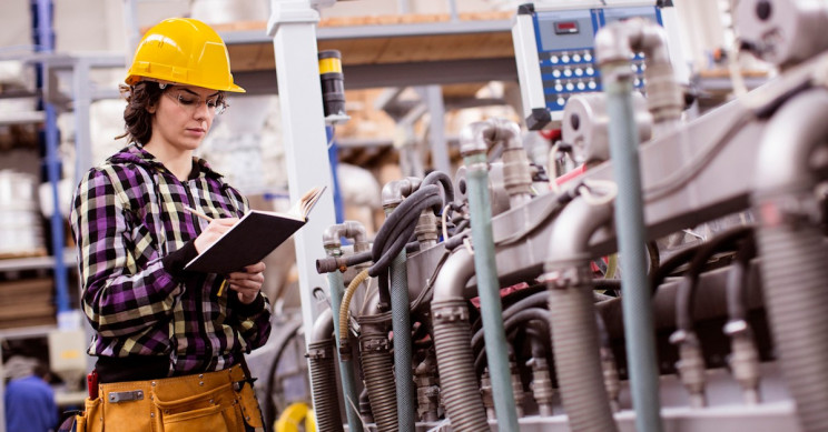 Engineer and industrial machinery